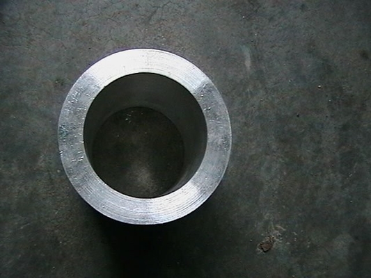 Anodes en aluminium pour ports et jetées / Anodes sacrificielles en aluminium utilisées dans les systèmes de protection cathodique pour prévenir la corrosion des structures métalliques immergées dans l'eau ou enfouies dans le sol