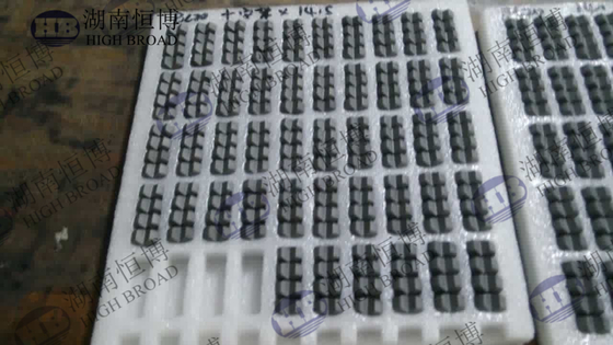 Plats en céramique agglomérés de Bulletroof de carbure de silicium (sic) avec la dureté élevée de haute résistance de faible densité