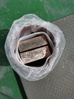 Lingot d'alliage maître Aluminium Cuivre AlCu avec une teneur en Cu de 10 à 50 % pour le raffinage de grain