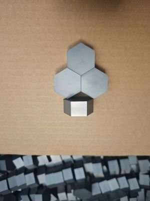 Carreaux balistiques résistants à l'eau 12 pouces x 12 pouces carrés pour les applications industrielles