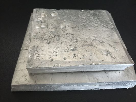 Lingot d'alliage d'aluminium et de terres rares AlW5% pour le raffinage du grain et les applications aéronautiques