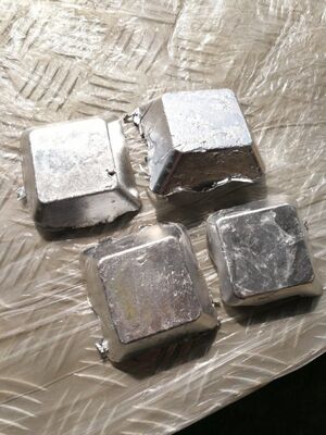 Aluminium Niobium AlNb60% alliage maître 60% teneur en Nb Ingot pour le raffinage des grains
