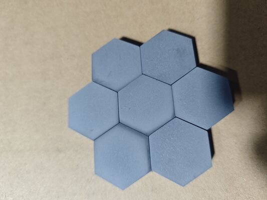 Carreaux balistiques au carbure de bore - NIJ Niveau IV Ultra-léger Hexagonal 100x100mm Carreaux de frappe en céramique