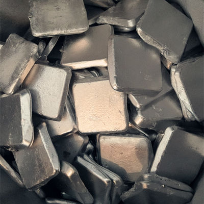 L'aluminium, le béryllium et l'Albe sont des alliages maîtres de 2 à 5% d'ingot pour le raffinage des grains.