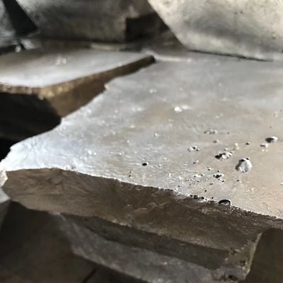 AlMo10 Granule d'alliage principal en aluminium molybdène de 3-5 mm Mo10 pour la fusion de l'aluminium par addition de molybdène