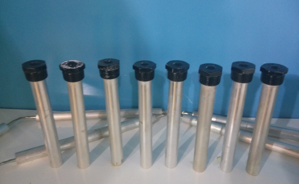 RoHS AZ31B Bande d'anode au magnésium extrudée / coulée avec prise en acier pour la plomberie, le chauffage, le refroidissement et les drains