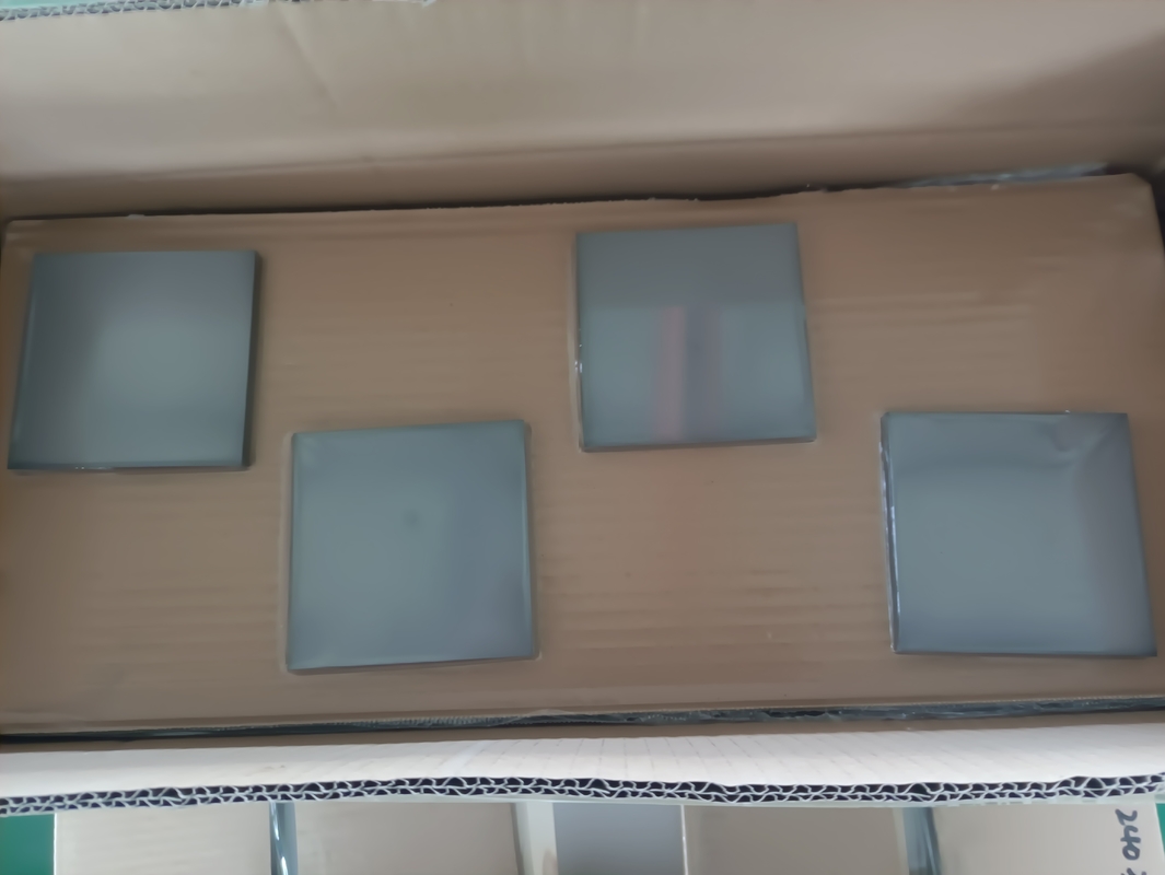 Panneaux balistiques de carbure de silicium et de carbure de bore / carreaux de résistance balistique pour une protection accrue