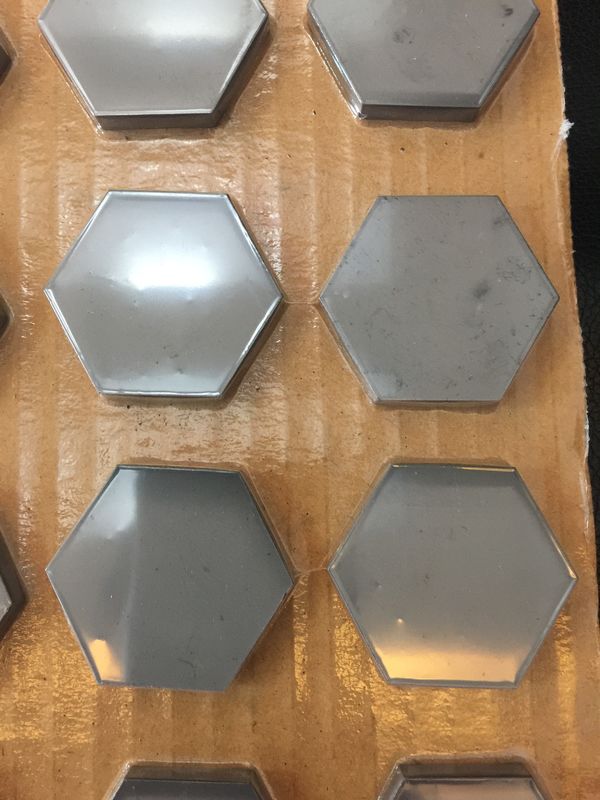Carbure de bore sintré sans pression R400 50 mm Carreaux balistiques hexagonaux avec NIJ Niveau IV de protection pour armure d'aviation
