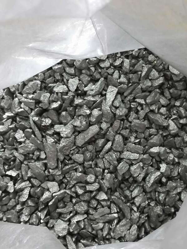 L'aluminium et le tungstène sont des alliages maîtres de 5 à 20% de W.
