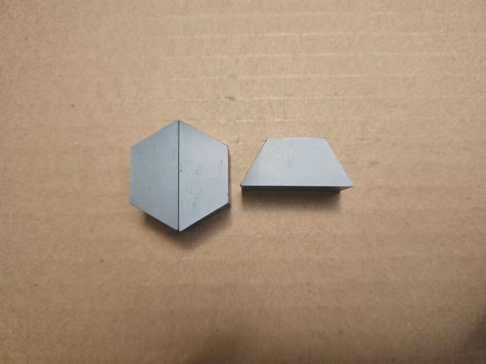 Plaque anti-balles au carbure de silicium - NIJ Niveau IV indépendant avec capacité de plusieurs coups et technologie sintrée sans pression